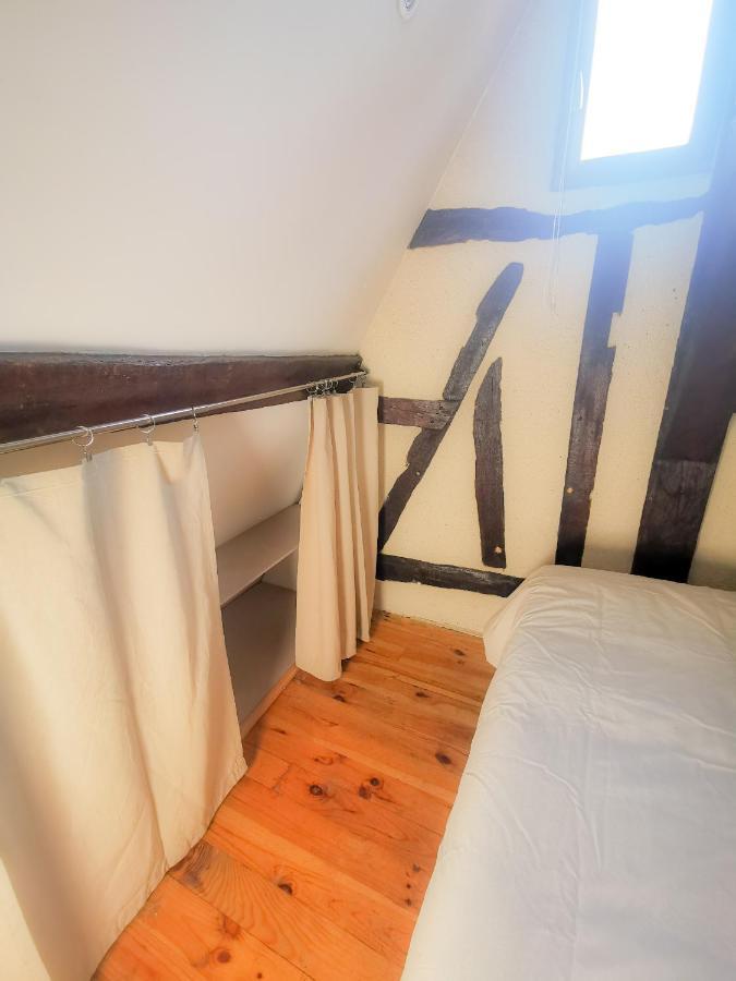 Loft Atypique Au Calme Avec Cour Privative Apartment Bourges Exterior photo