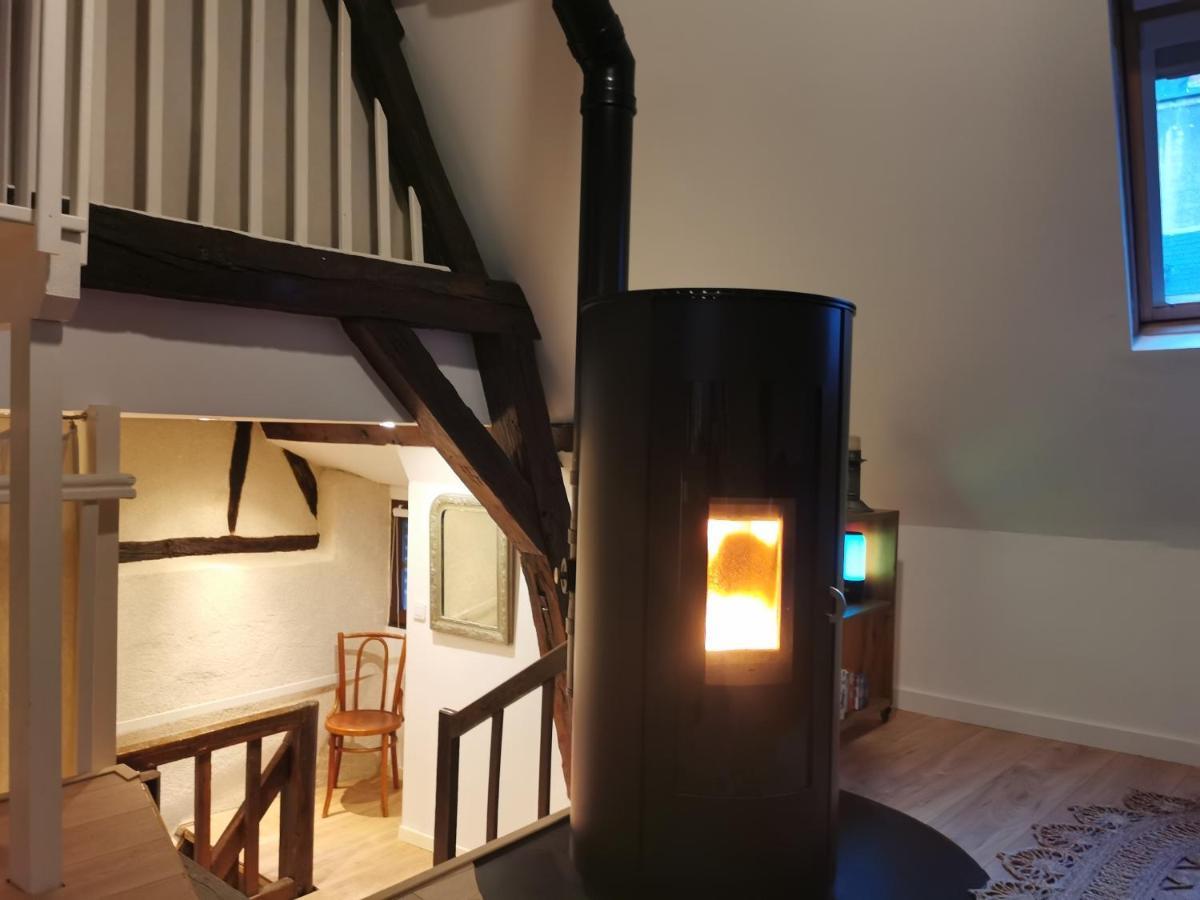Loft Atypique Au Calme Avec Cour Privative Apartment Bourges Exterior photo
